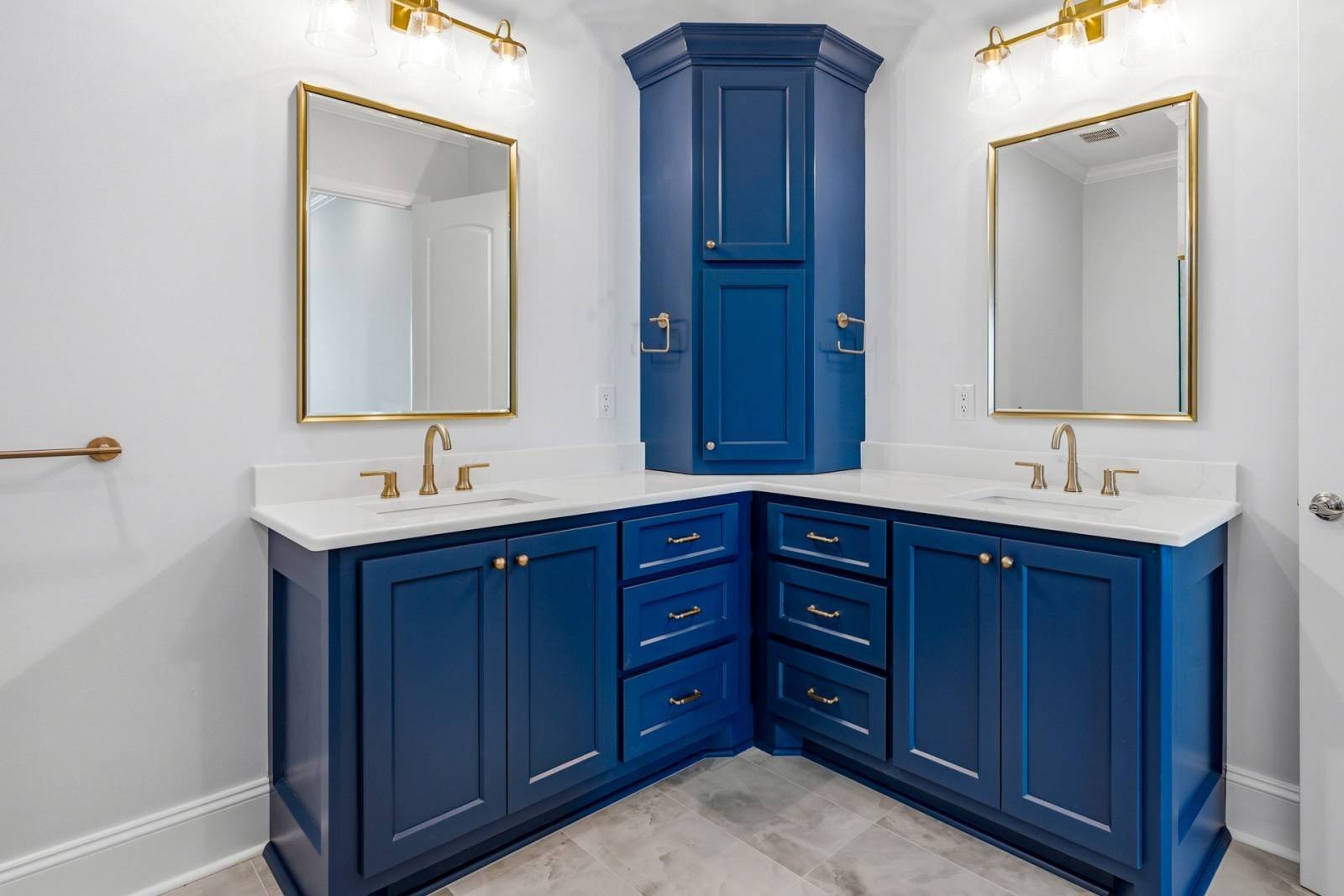 The Atlantic Bathroom at Carolina Seas