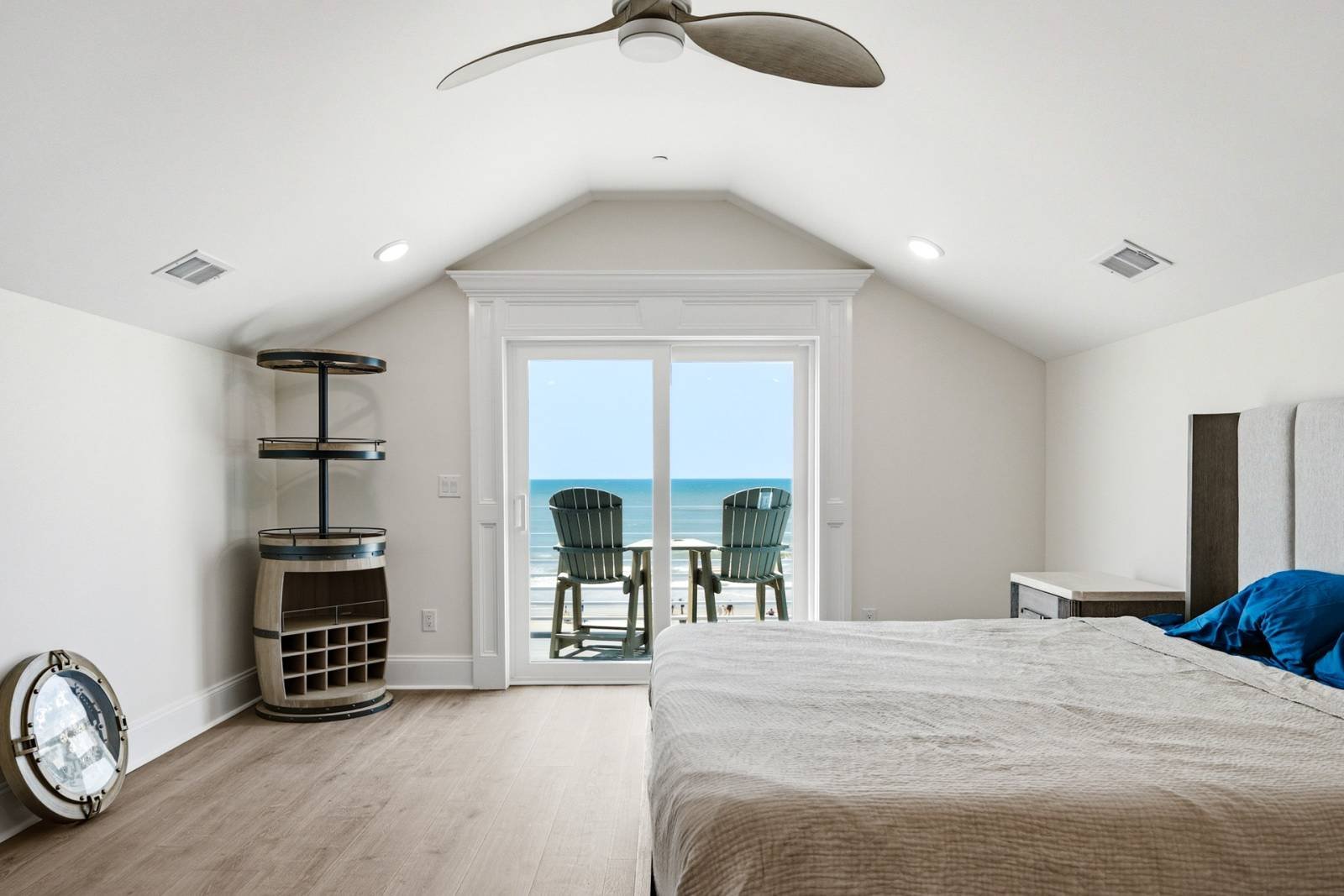 The High Tide private balcony at Carolina Seas