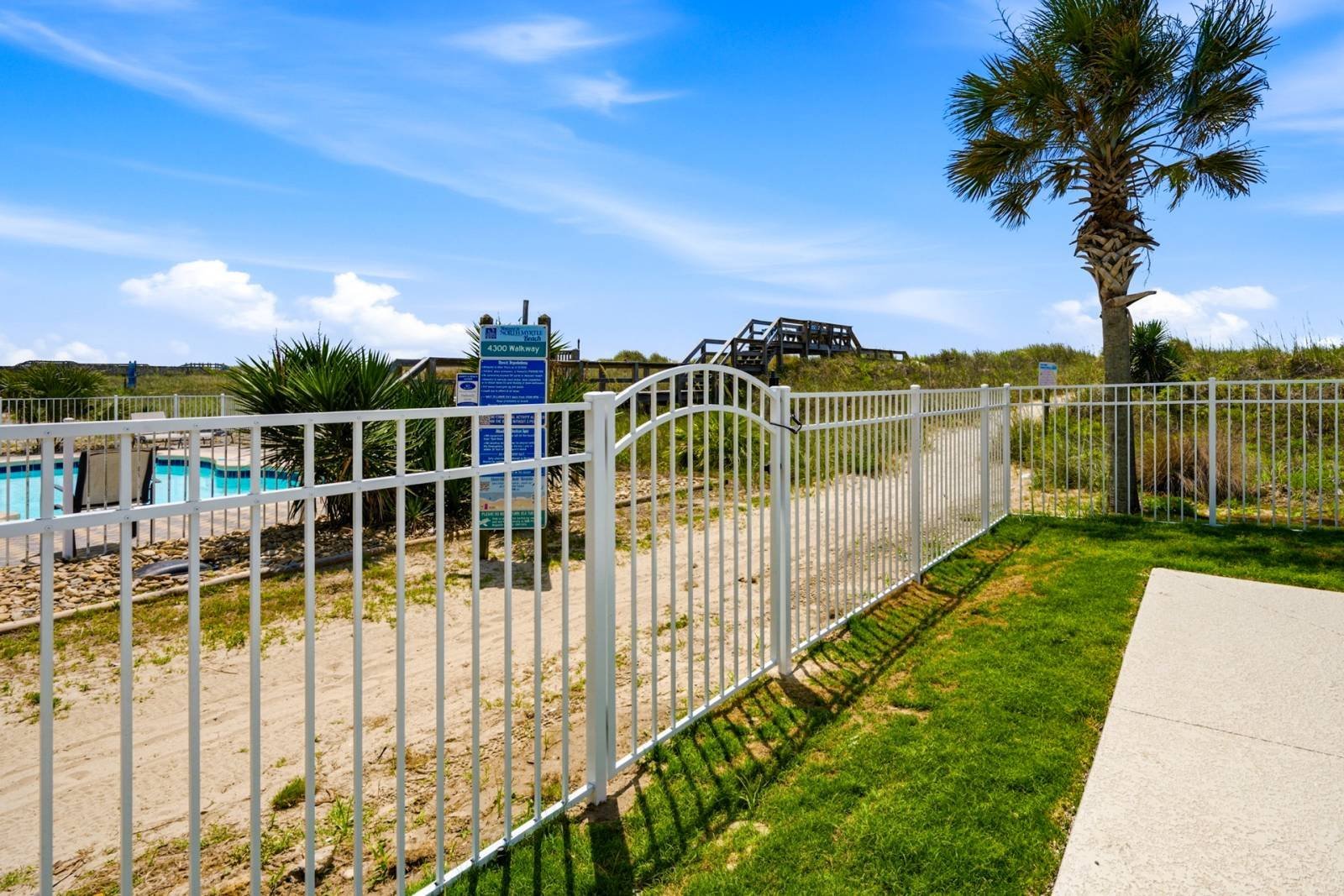 Backyard and beach access