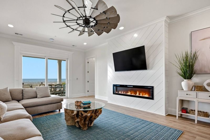 Living area with fireplace