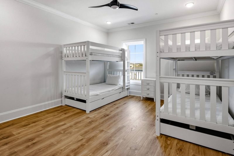 “Sandcastle” bunk room