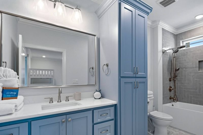 “Sandcastle” bathroom