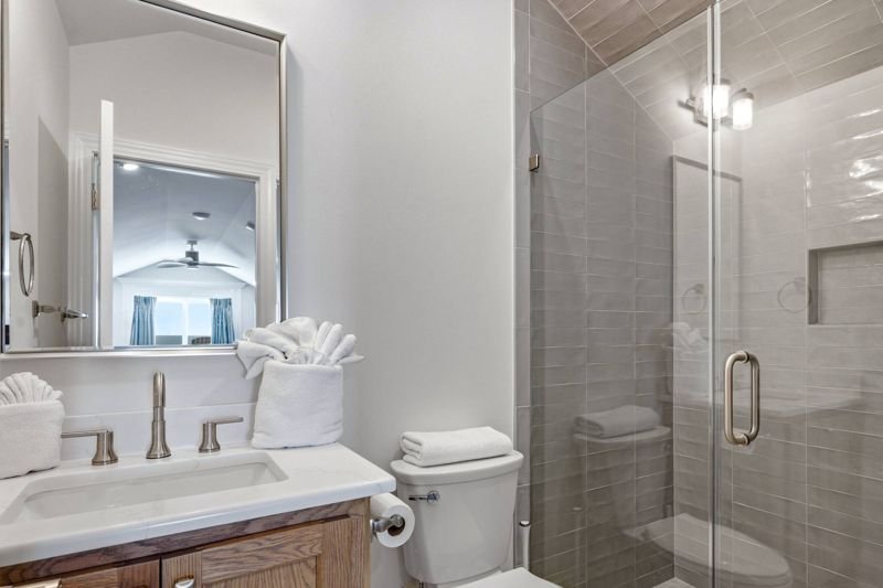 “High Tide” bathroom